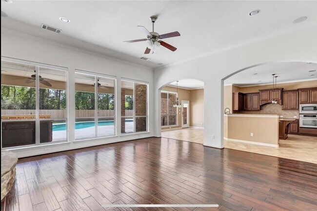 Building Photo - 11822 Bandera Creek Ln
