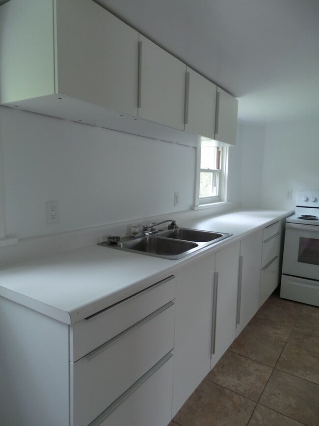 Building Photo - Lovely 1 bedroom home for rent $675/month