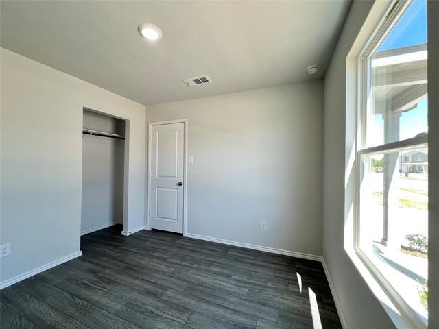 Foto del edificio - 252 Peace Lily Wy