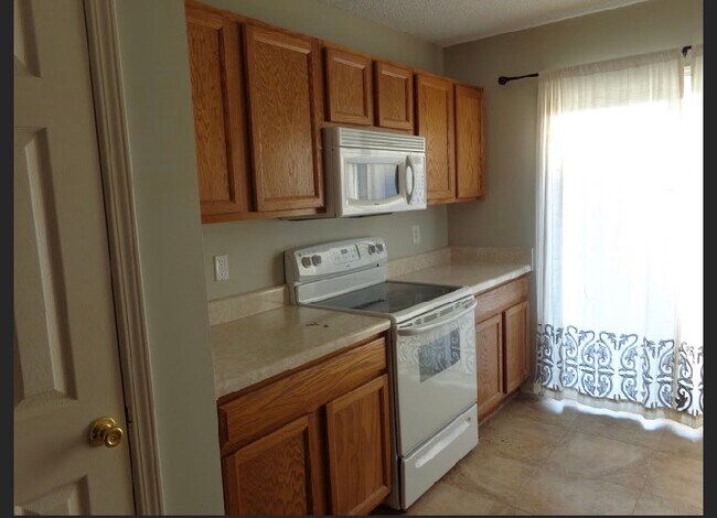 Foto del edificio - 1788 Benelli St