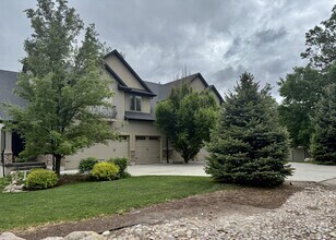 Building Photo - 2034 E 4500 S