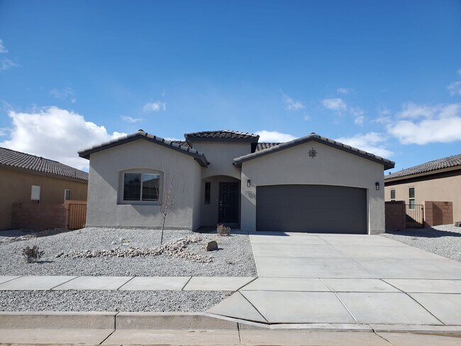 Foto del edificio - Los Lunas 3 bedroom! Tile Throughout! Refrigerated Air! Spacious living area