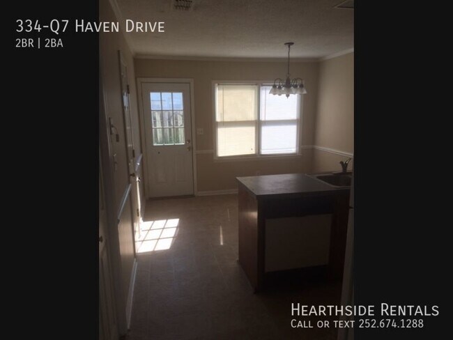 Building Photo - **2 BEDROOM 1.5 BATH TOWNHOUSE $875/MONTH ...