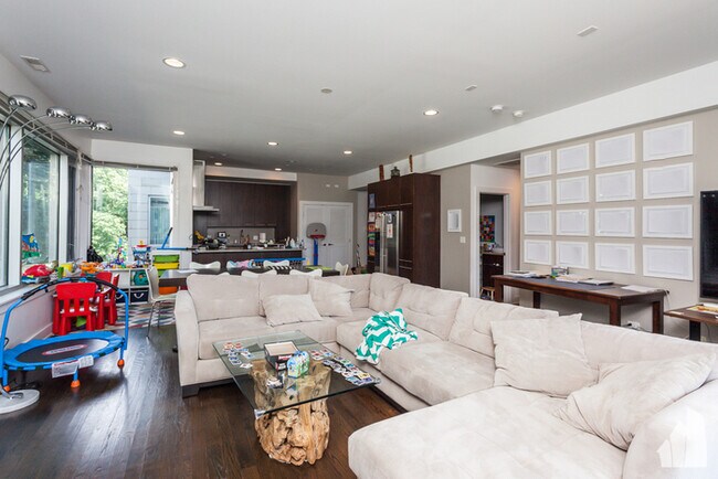 Foto del edificio - 3255 N Paulina St