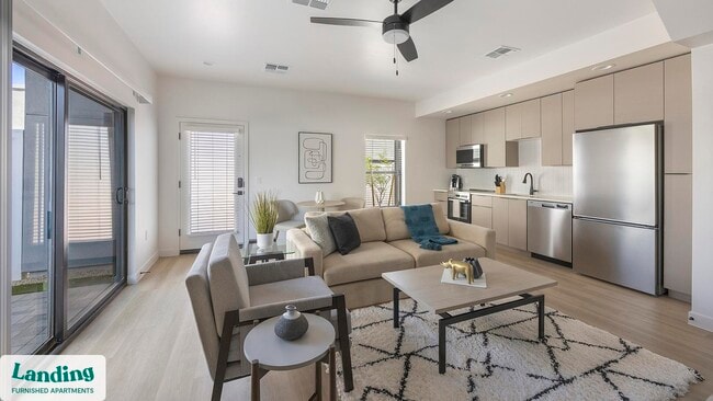 Building Photo - 2121 W Butler Dr