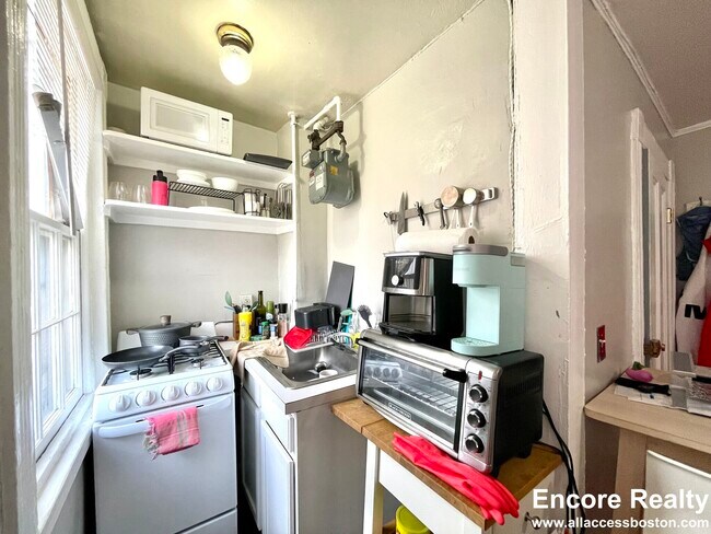 Foto del edificio - 2 Champney Pl