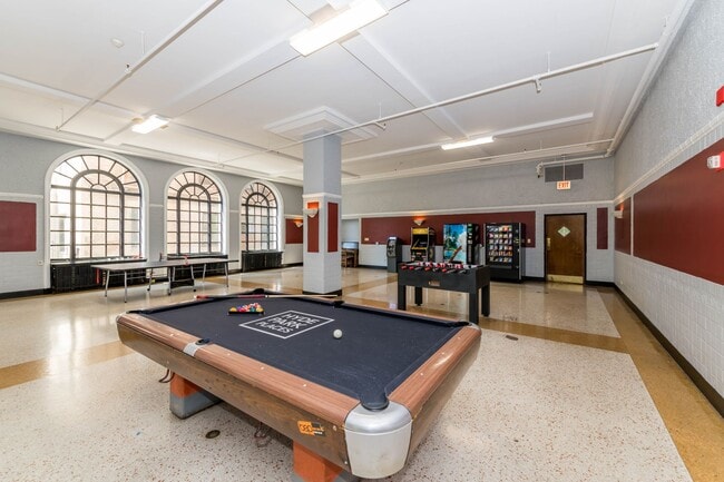 Interior Photo - 5540 Hyde Park by 3L Living