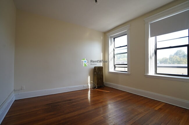 Building Photo - 1148 Commonwealth Ave