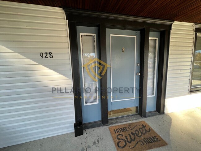 Foto del edificio - $500 OFF MOVE-IN SPECIAL!!! Close to Woodr...