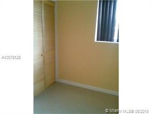 Building Photo - 860 NW 11th Ave