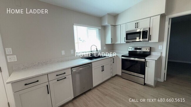 Foto del edificio - 3633 W Tonto Ln