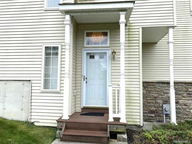 Foto del edificio - 4806 Ridgecrest Dr