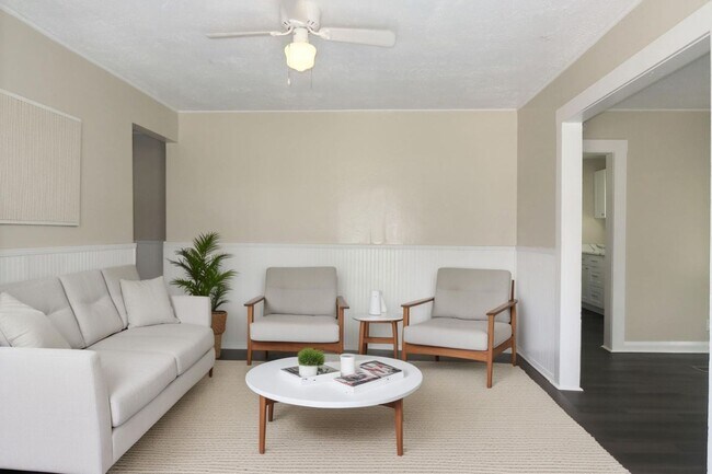 Foto del edificio - 1/2 OFF 3 Bedroom, 1 Bathroom Home for Ren...
