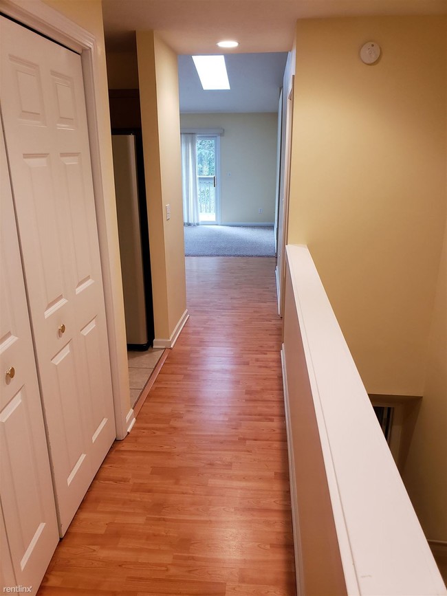 Building Photo - 2 br, 1 bath Condo - 2461 Beeline Rd