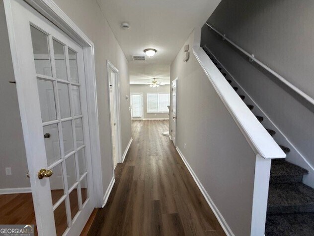 Foto del edificio - 7043 Brookview Creek