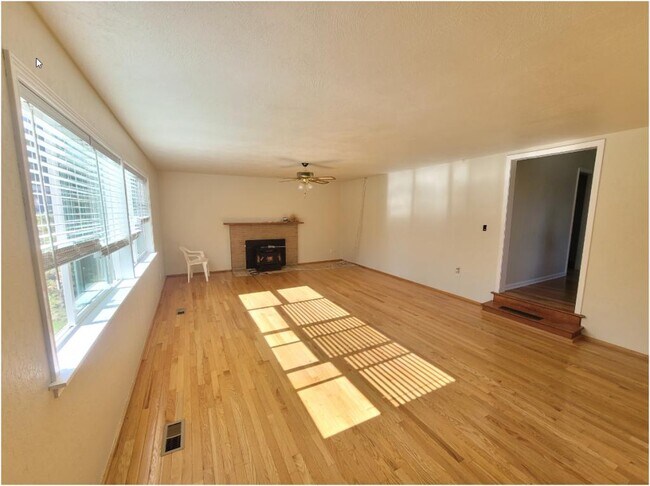 Building Photo - 2812 S 368th St.