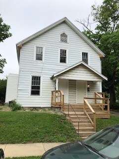 Building Photo - 652 N 8th St
