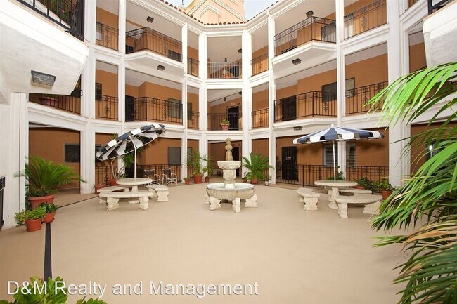 Foto del edificio - 2 br, 2 bath House - 707  Orange Ave E2