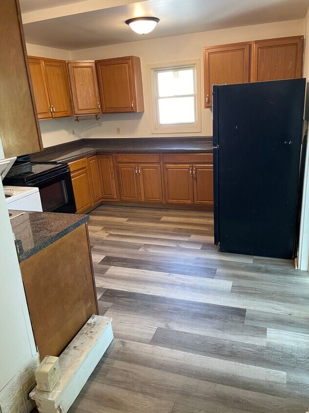Two bedroom house! With garage - Two bedroom house!  With garage