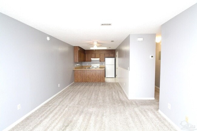 Building Photo - 3398 Green Briar Cir