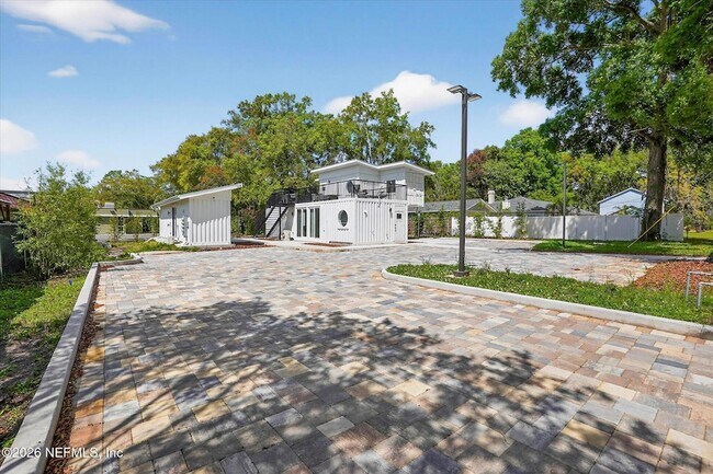 Foto del edificio - 8778 Waterfront Terrace