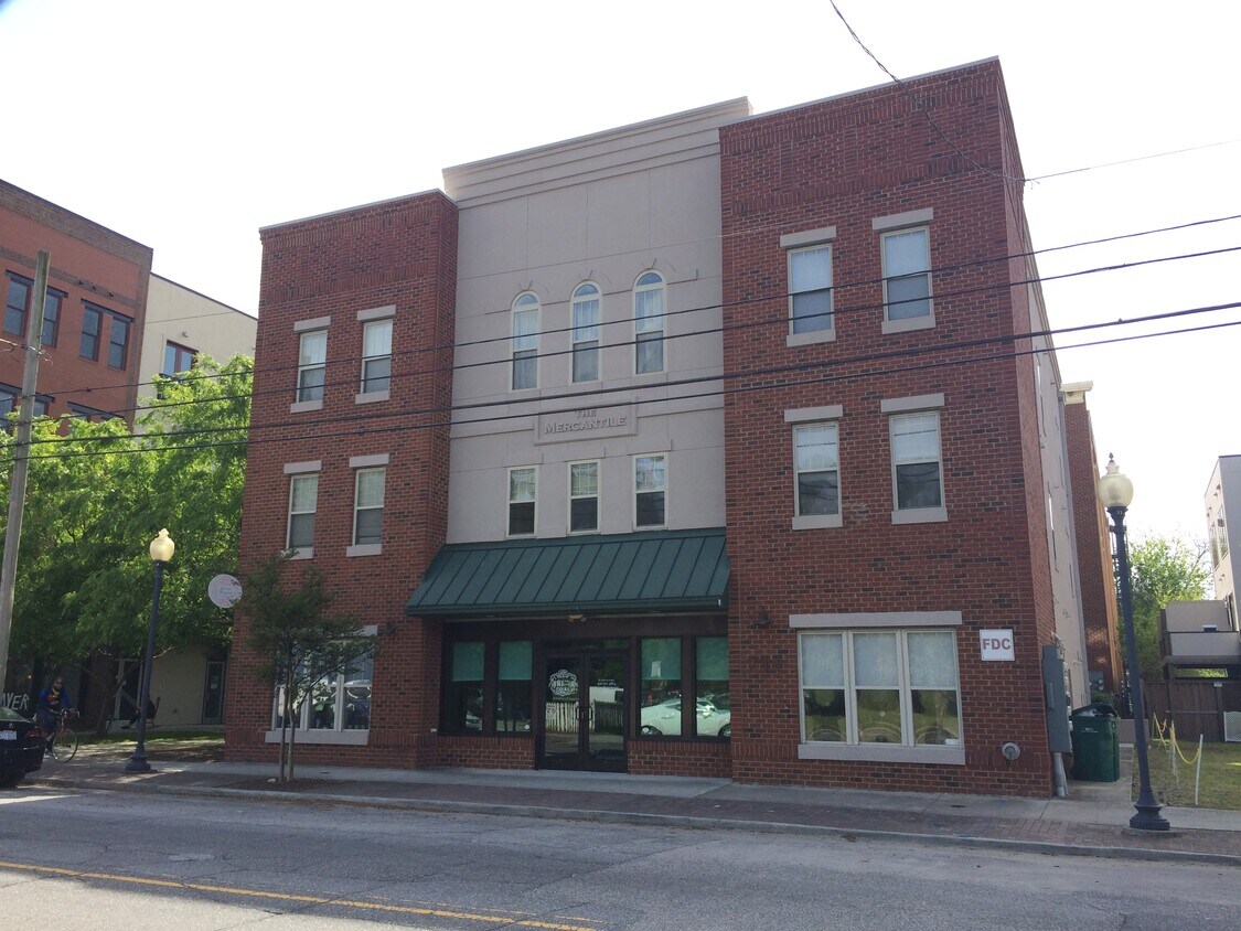 Primary Photo - 713 N. 4th St.