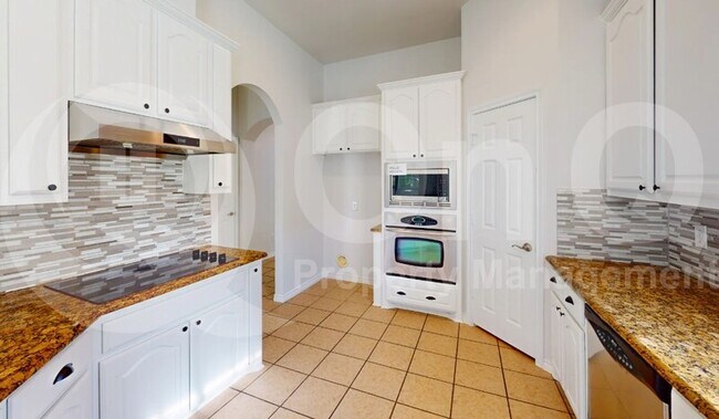 Building Photo - 2217 Trickling Creek Dr