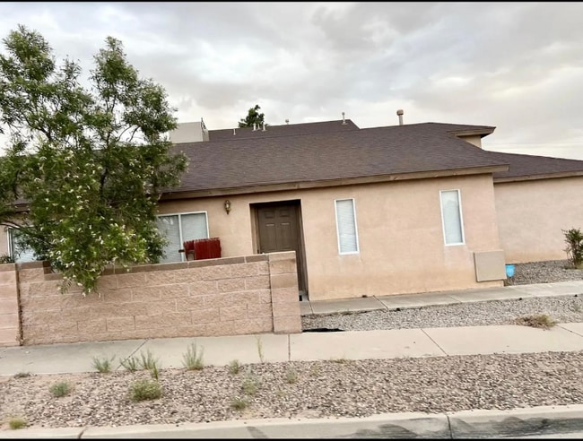 Building Photo - 4761 Jessica Dr NE