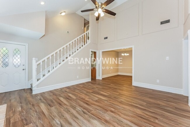 Building Photo - 512 Bryan Ct