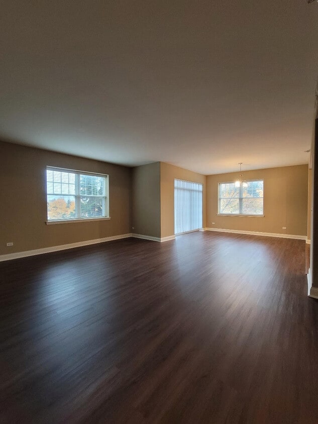 Primary Photo - 1 Itasca Pl