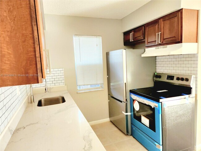 Foto del edificio - 191 SW 15th St