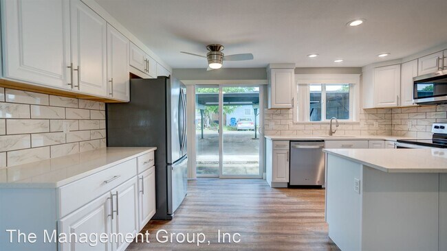 Foto del edificio - 2 br, 1 bath House - 3304 N Street