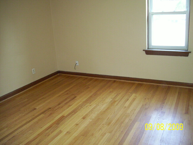 Building Photo - 6259 Eichelberger St