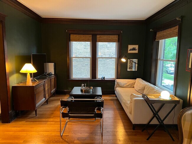 Building Photo - 4861 N Talman Ave