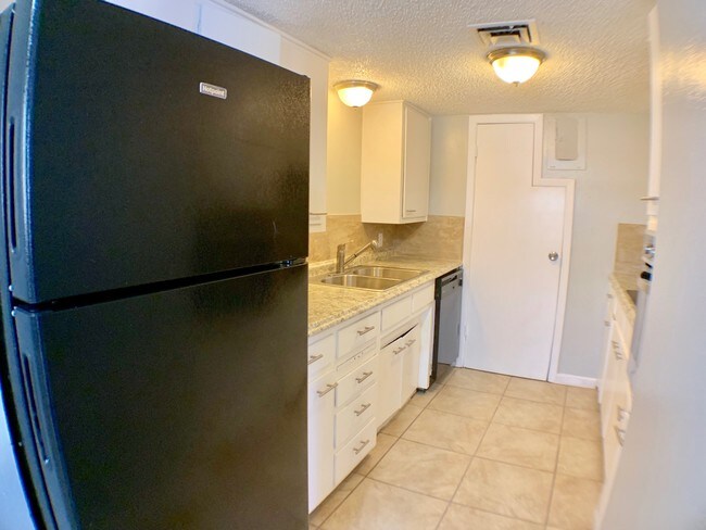 Foto del edificio - 2320 E 21st St