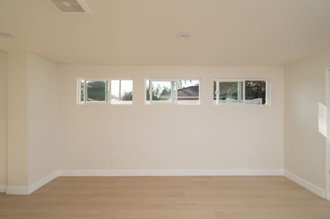 Building Photo - BEAUTIFULLY RENOVATED 2 BEDROOM 2 BATHROOM UNIT IN ARCADIA!!