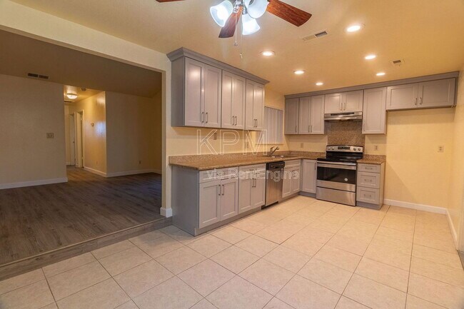 Foto del edificio - 1036 Princess Dr