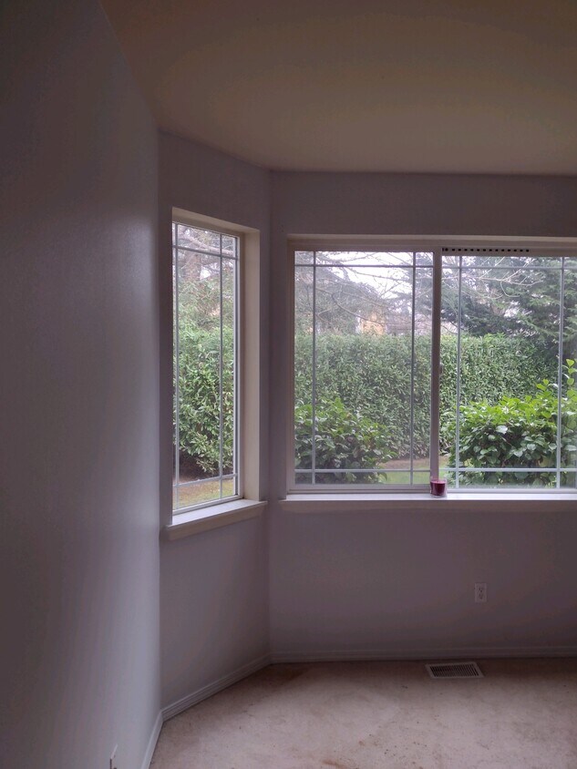 8945 Gravelly Lake Dr SW Unit 2, Lakewood, WA 98499 Condo for Rent in