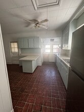 Building Photo - 403 Hadley Ave