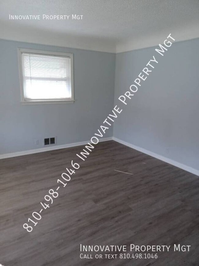 Foto del edificio - 2002 Santa Barbara Dr