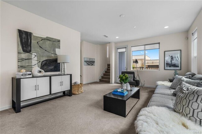 Building Photo - 997 Somerton Dr
