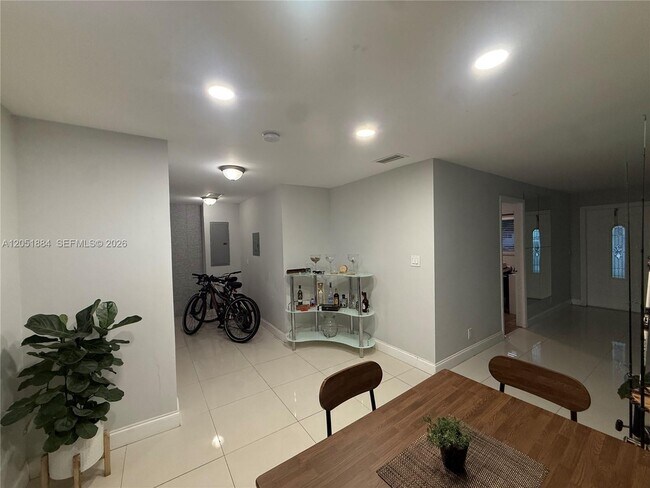 Foto del edificio - 6362 Southgate Blvd