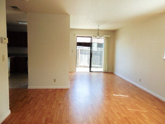 Building Photo - 2-Ellsworth 43563 Unit 1-3