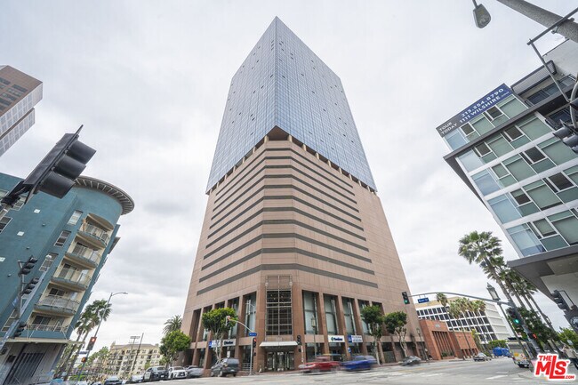 Foto del edificio - 1100 Wilshire Blvd