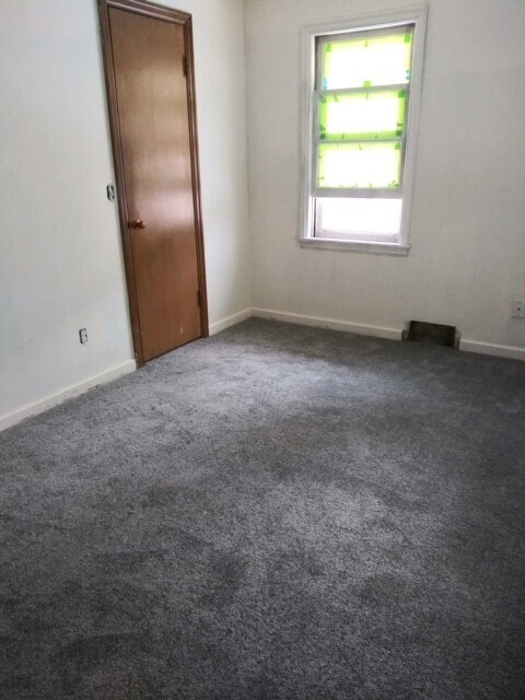 Bedroom Main - 1201 3rd Ave NW