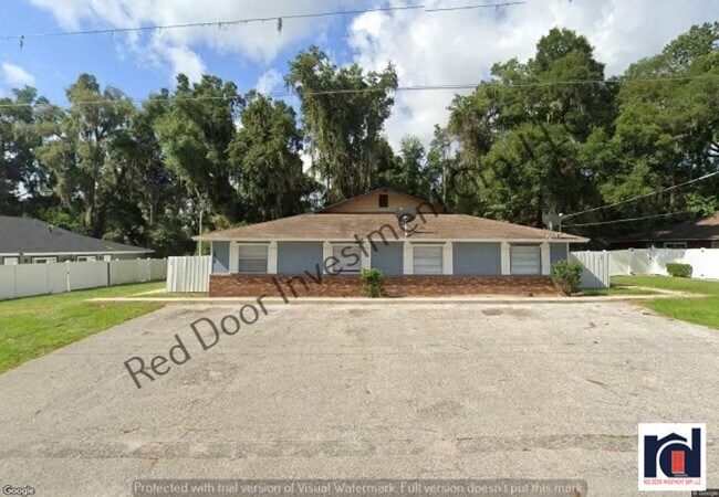 Building Photo - Updated 2 Bedroom 1 Bath Quadplex-Ocala!