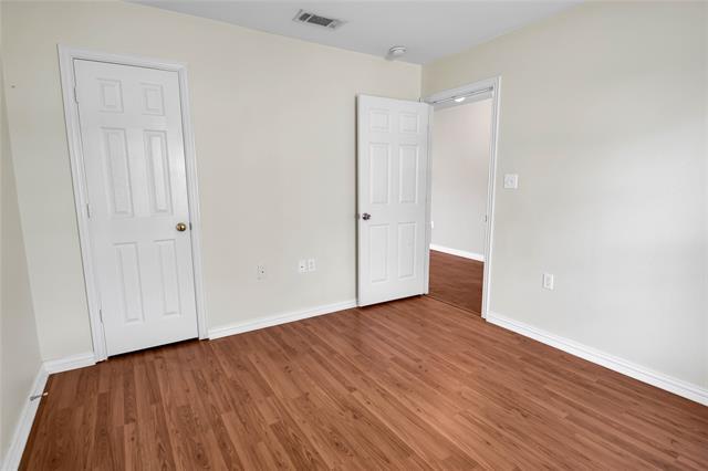 Foto del edificio - 5711 Arlington Park Dr