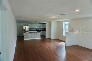 Foto del edificio - 516 W 7th St