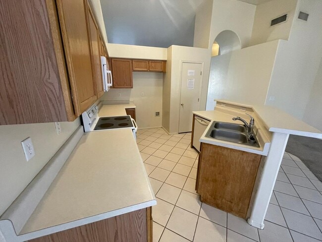 Foto del edificio - 837 E Glenmere Dr