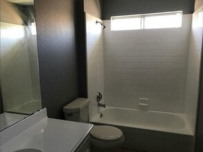 Building Photo - 4806 Sunshine Dr